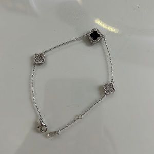 Silver clover bracelet
